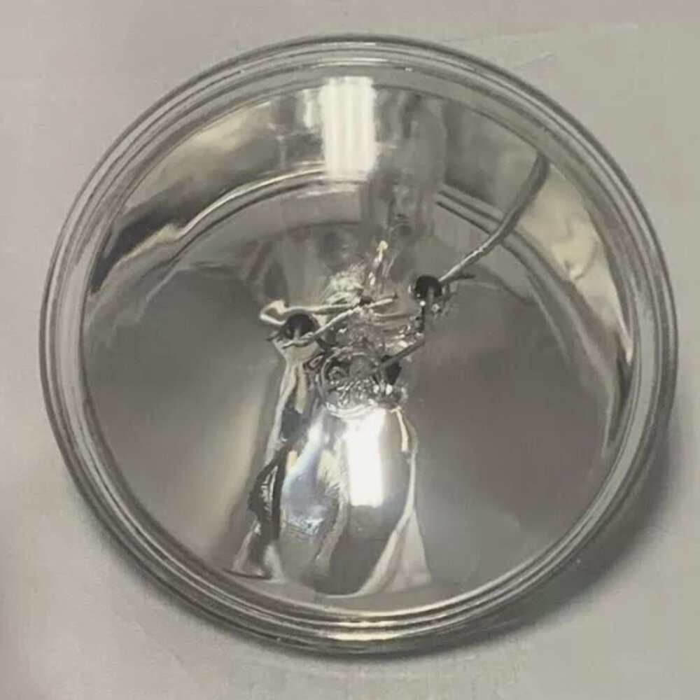 GE All Glass Sealed Beam Lamp H7680 12V 80W – New